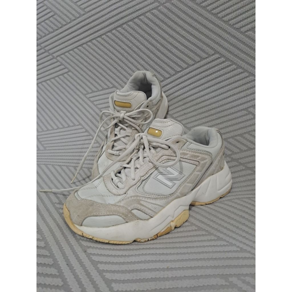 preloved NB 452 (split payment)