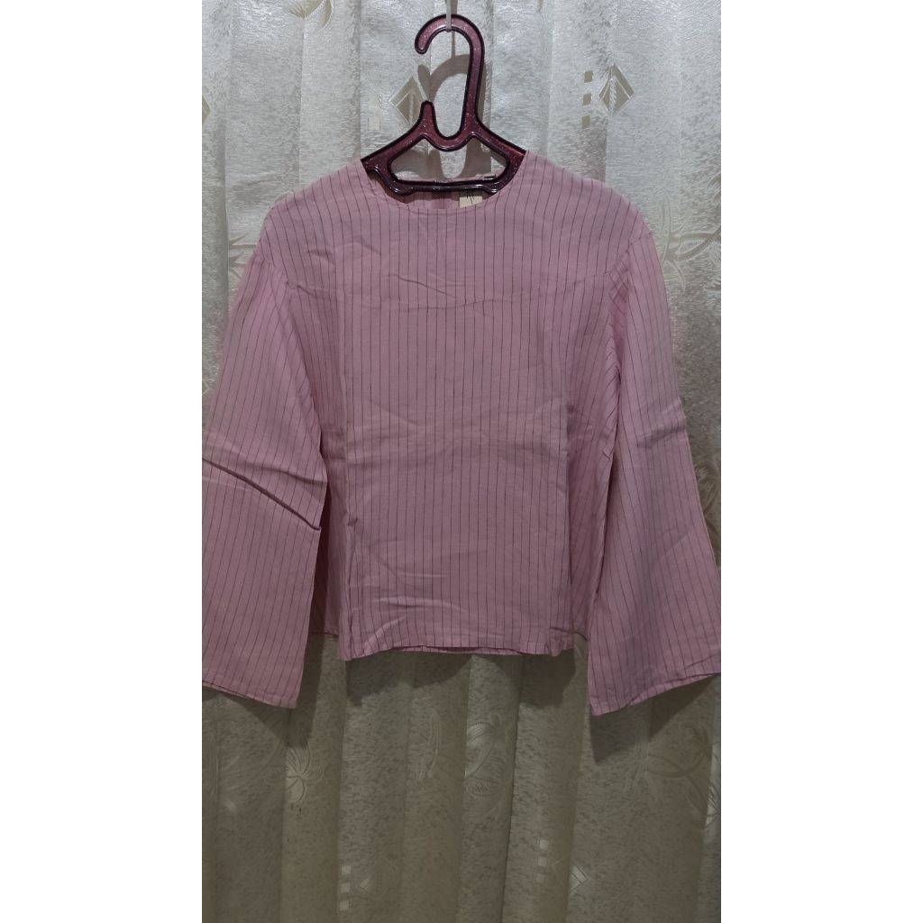 PRELOVED Uniqlo Blus Linen Stripe x Hana Tajima