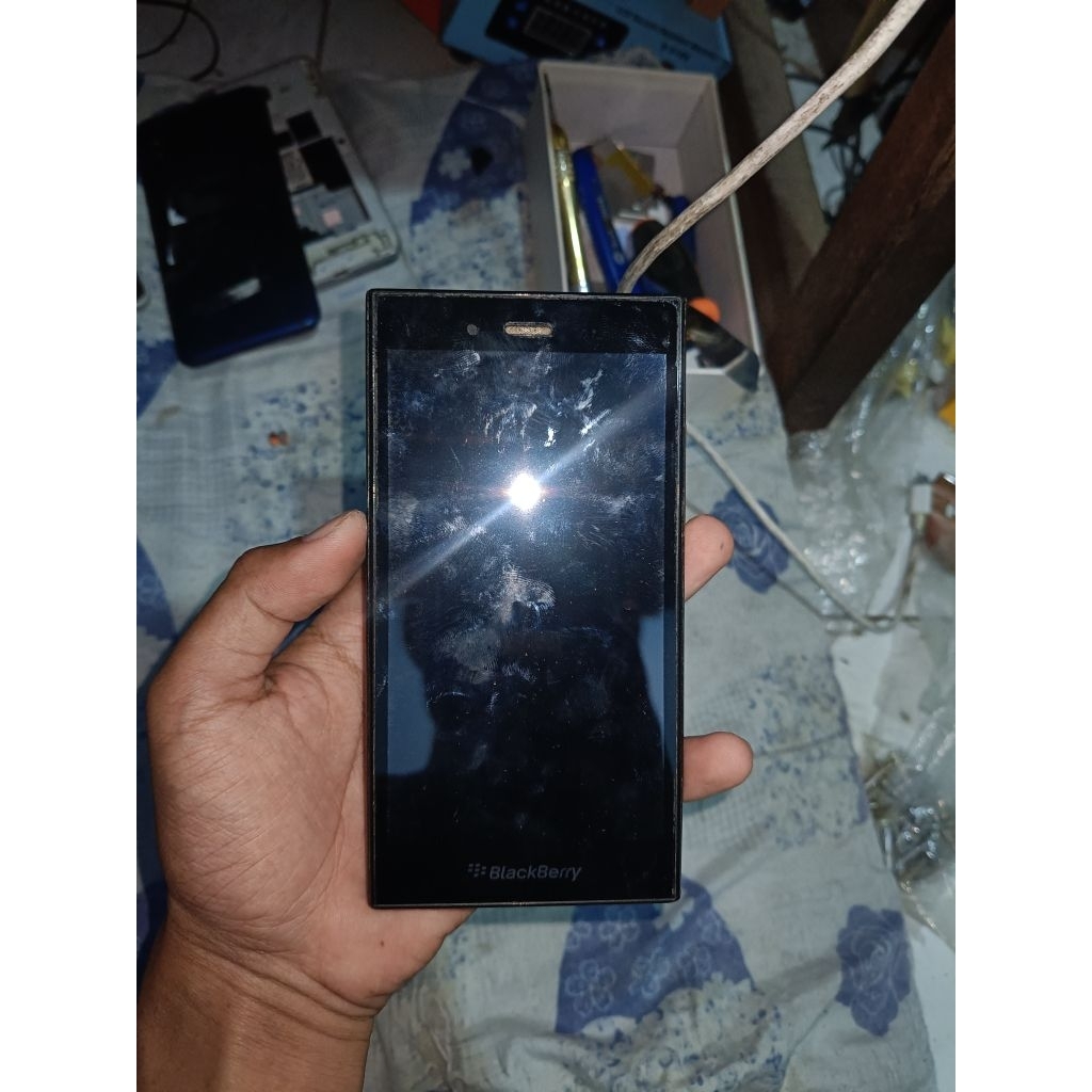 lcd blackberry z3