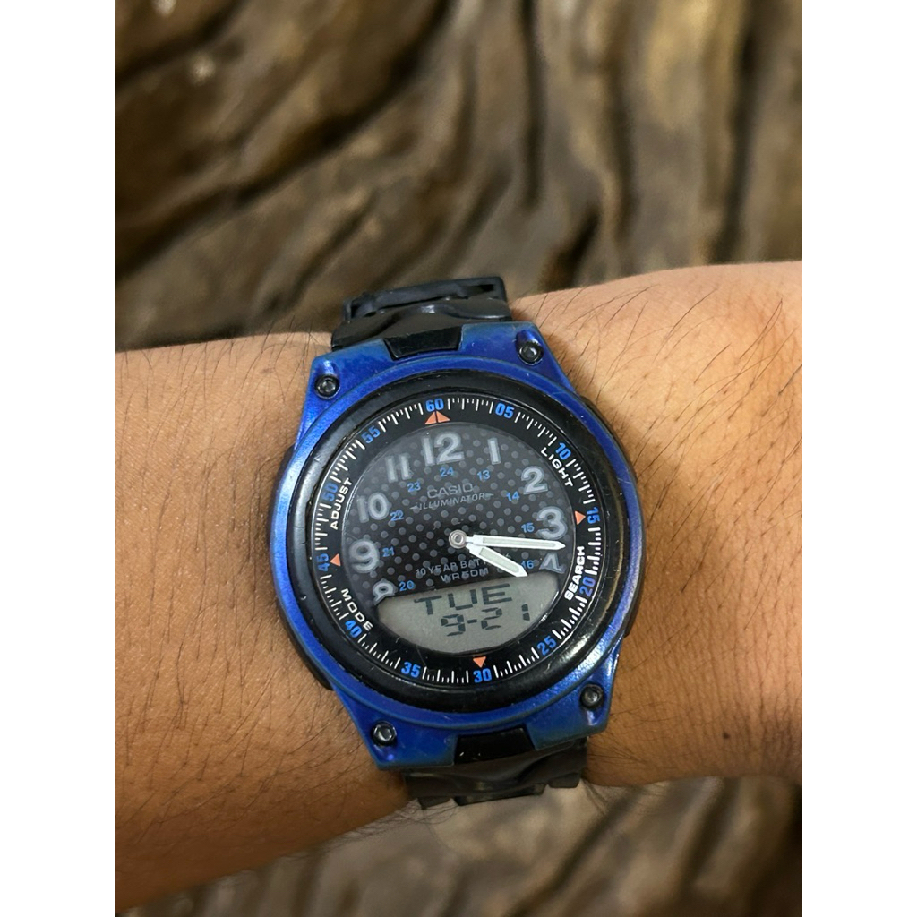 Casio AW-80-2BVDF Analog Digital World Time Jam Tangan Pria Bekas