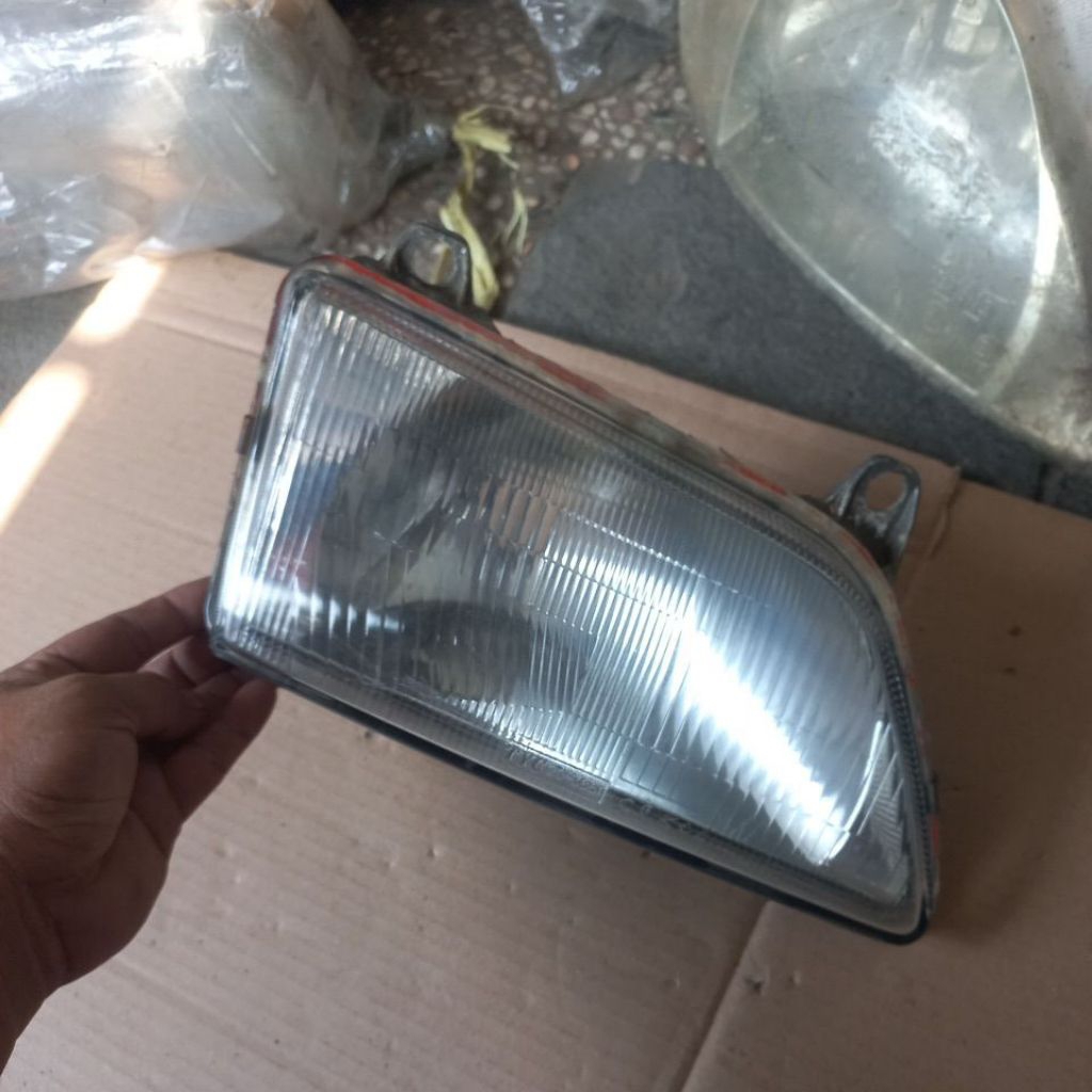 HEADLAMP TOYOTA SOLUNA KANAN