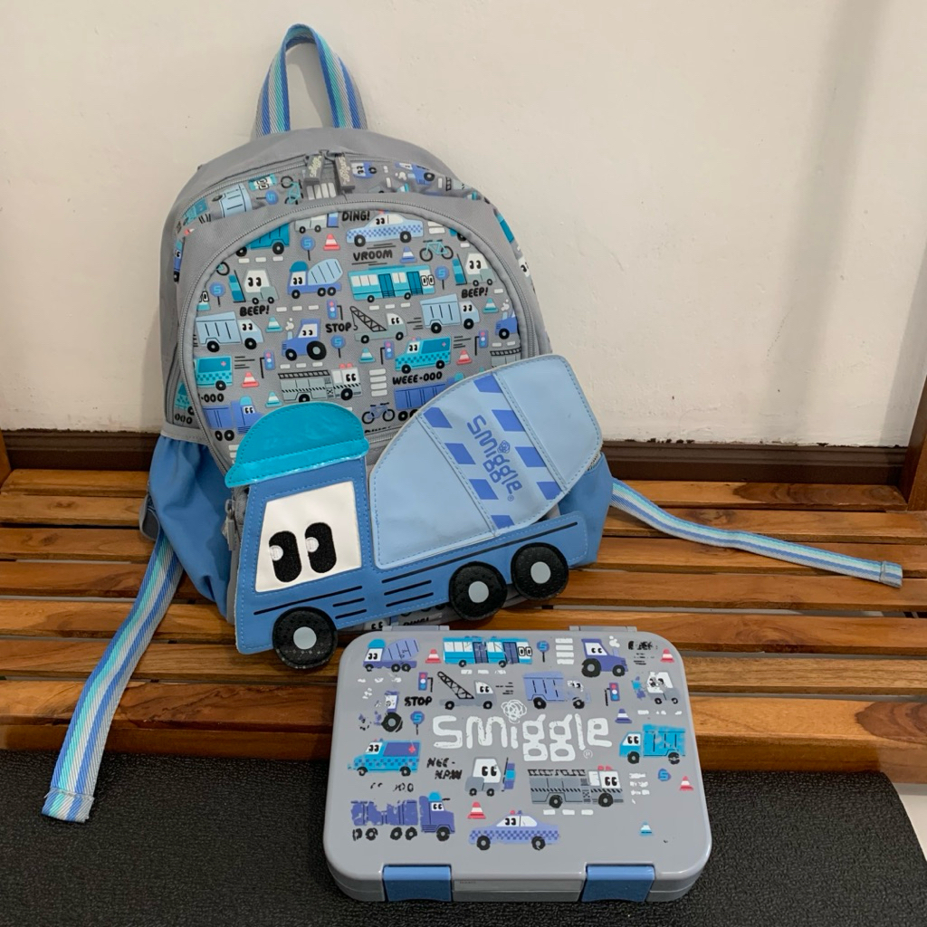Preloved FREE Lunch Box / Tas / Ransel Anak Smiggle Mixer Truck / Truk Molen / Sekolah KB / TK / SD