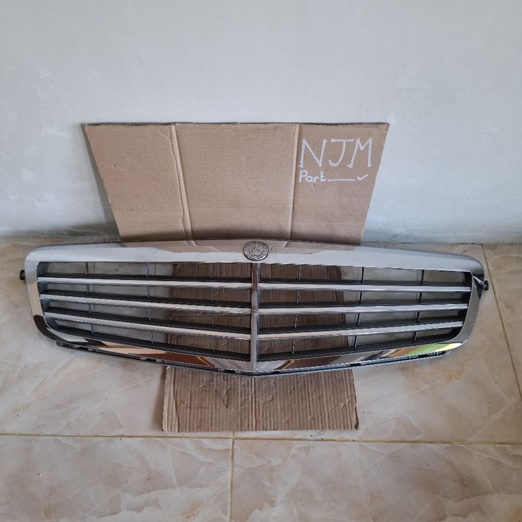 Grill Grille Mercedes Benz W204 C Class Original