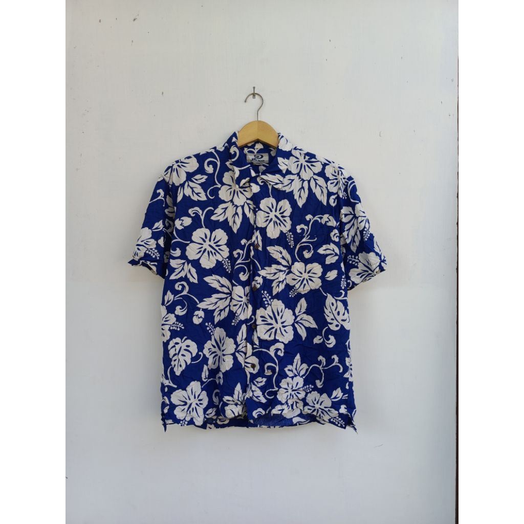 Kemeja piko Hawaiian