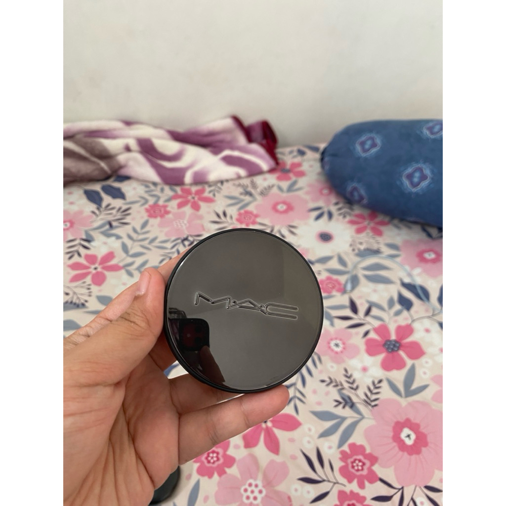 MAC studio fix cushion 50% NC25