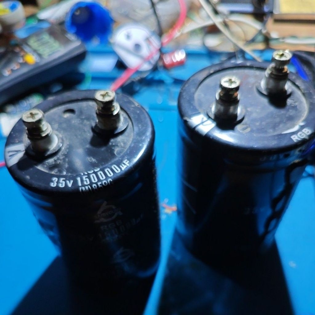elco  35v 150000uf