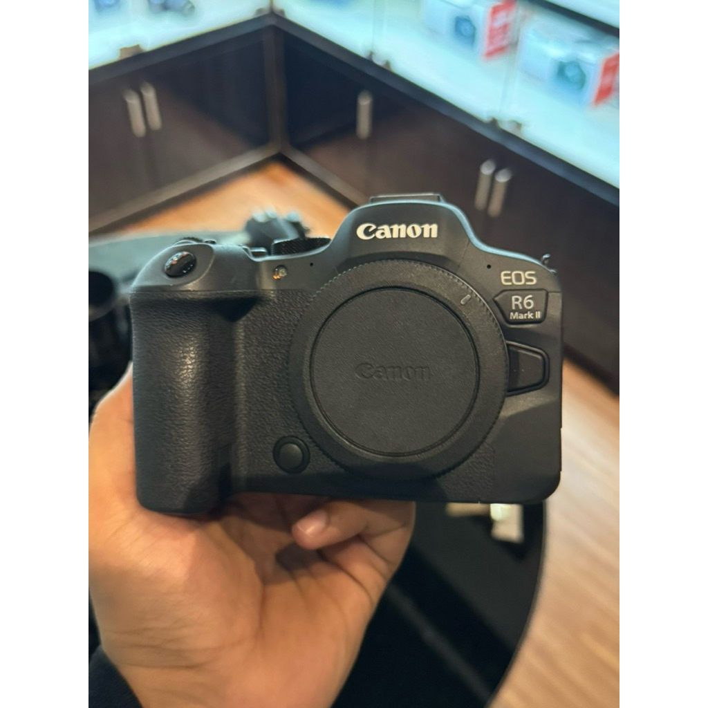 Canon eos R6II body only (second)