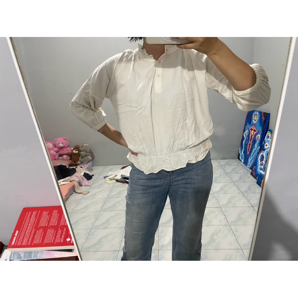 kemeja putih crop