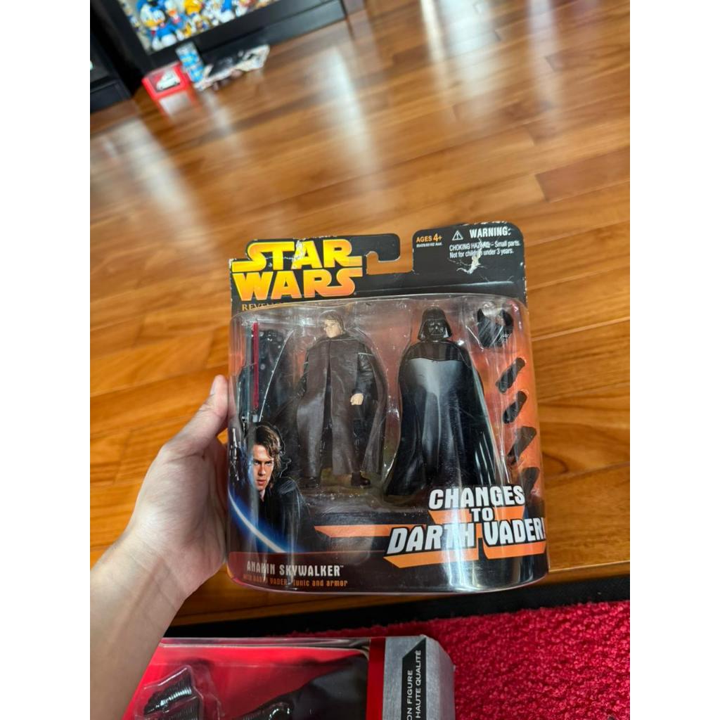 Hasbro Star Wars: Revenge of the Sith Deluxe Action Figure Set featuring Anakin Skywalker with Darth