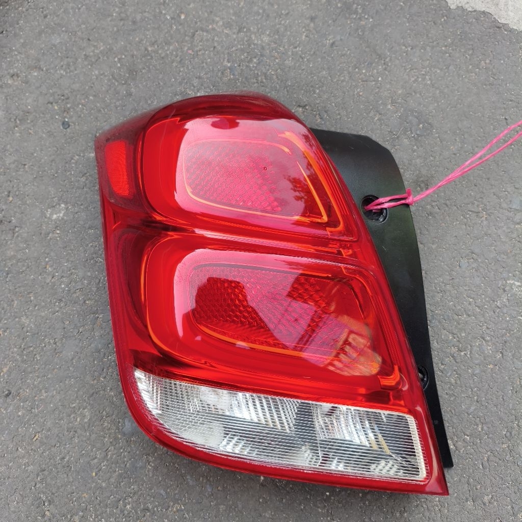 stoplamp lampu belakang Chevrolet trax Trax led original