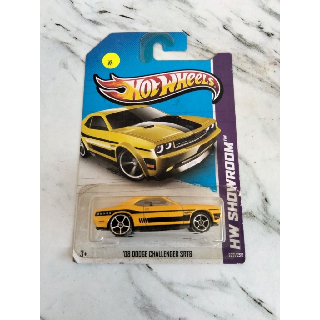 Hot Wheels '08 Dodge Challenger SRT8 HW SHOWROOM