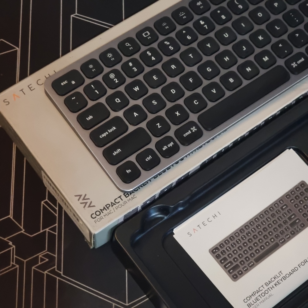 Satechi Backlit Bluetooh Keyboard for Mac