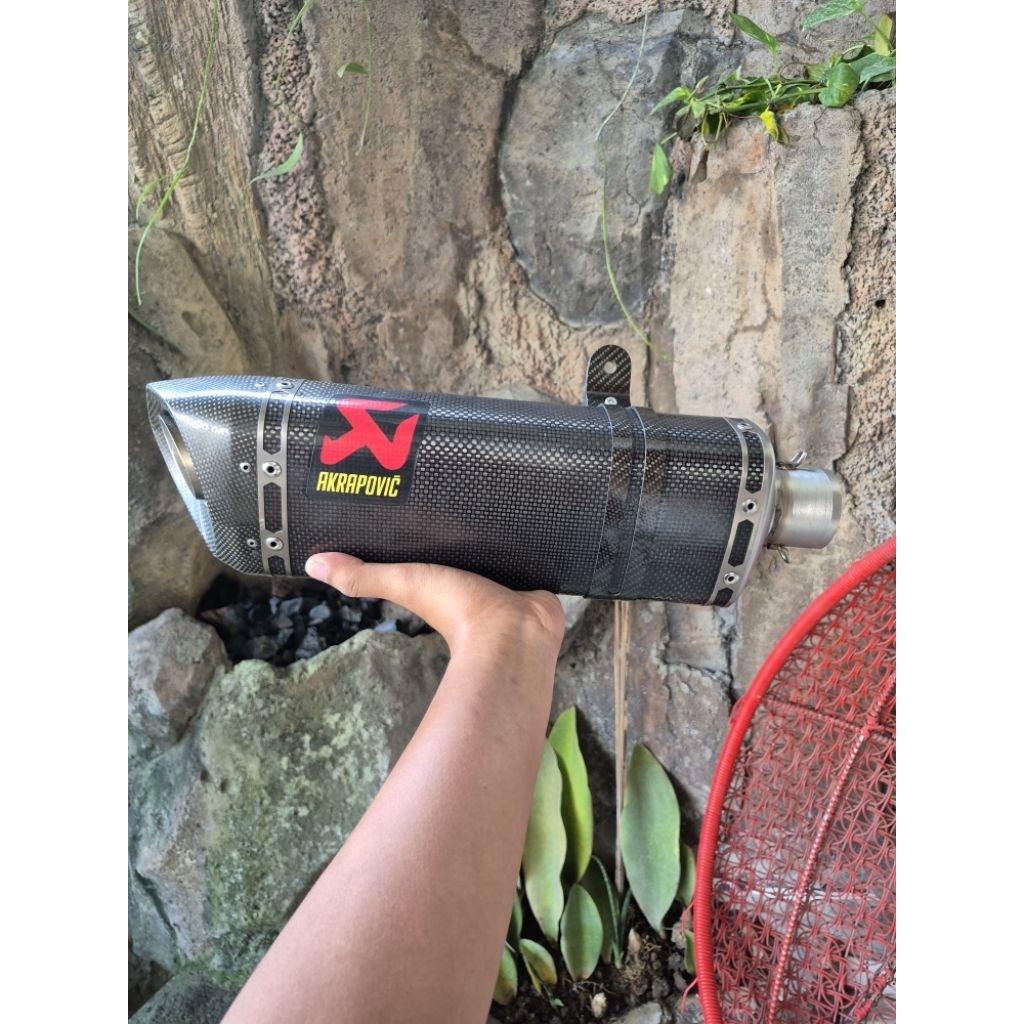 Akrapovic Carbon original slovenia
