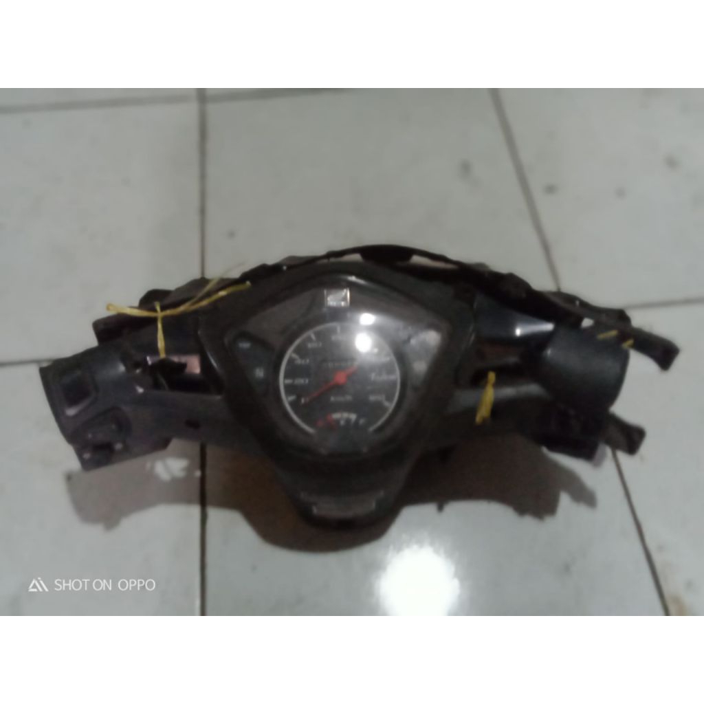 BATOK DEPAN +SPIDO METER ORIGINAL HONDA ABSOLUT REVO