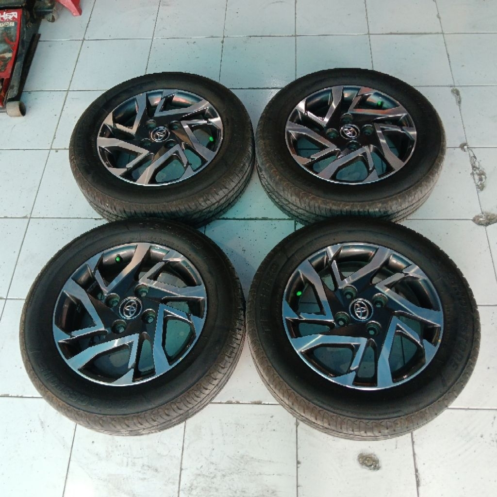 VELG ORI COPOTAN AVANZA VELOZ R15 LUBANG 4 BAN 185 65 R15