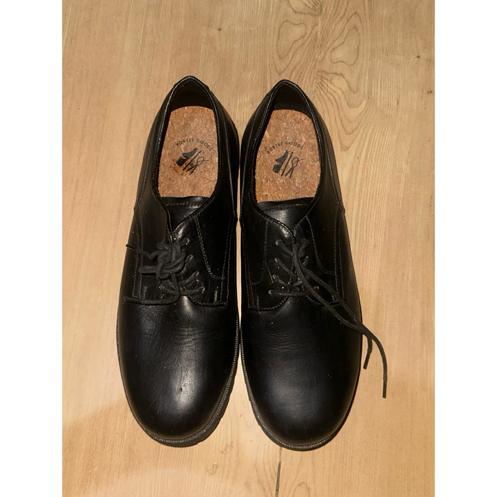 PorteeGoods Derby leather
