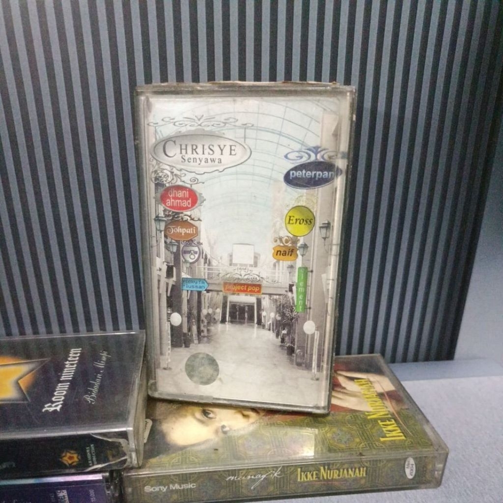 kaset pita Chrisye album senyawa