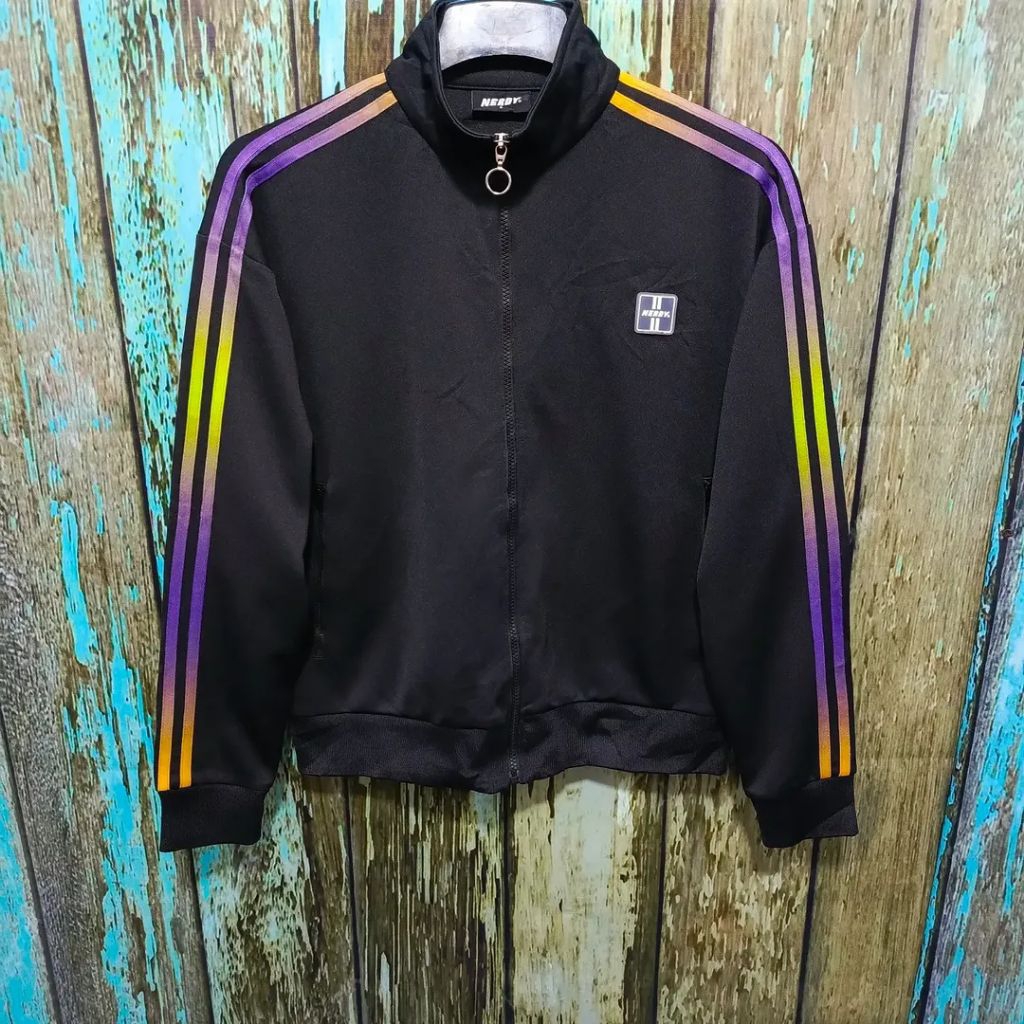 jaket tracktop NERDY tebal size XL casual bagus