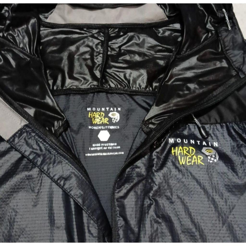 Mountain Hardwear packable running jacket second