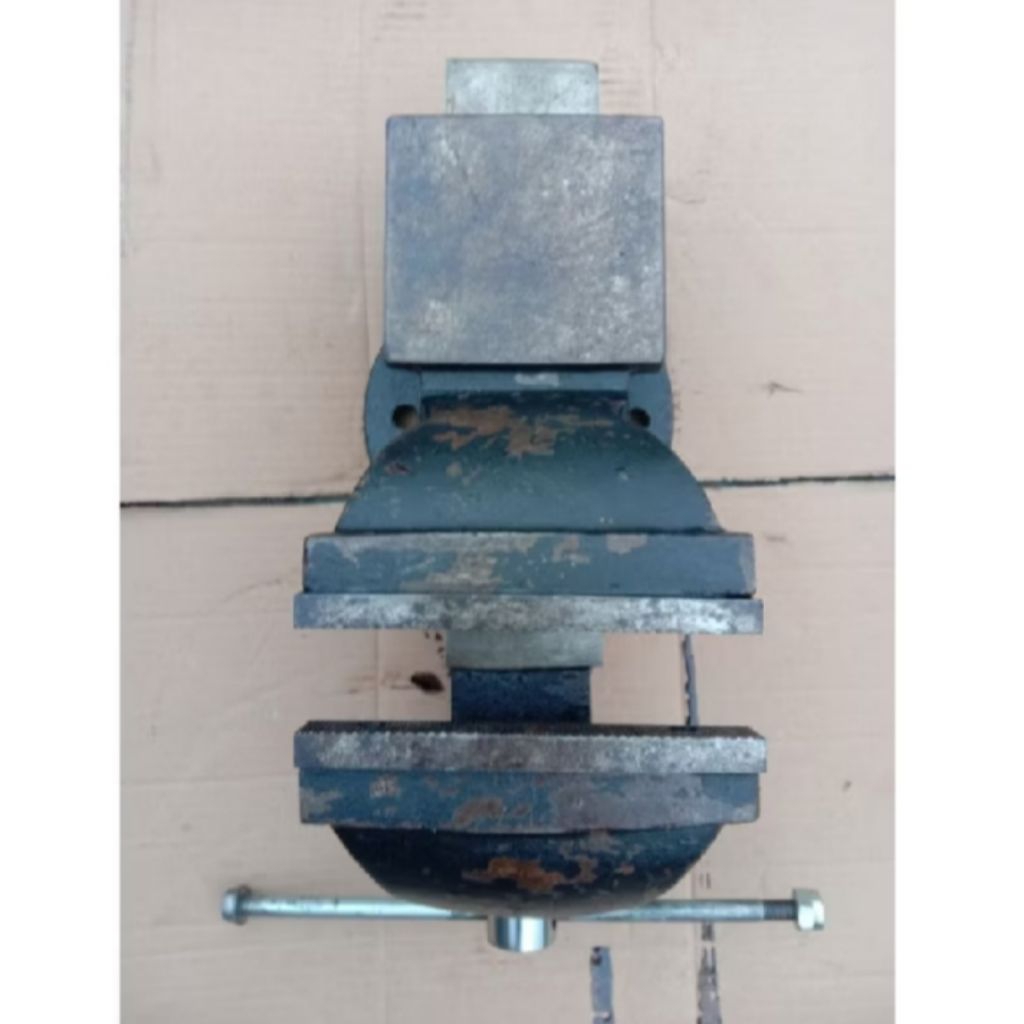 TEKIRO BENCH VISE ( RAGUM ) GT- BV1253 ( BARANG MASIH SANGAT BAGUS MULUS TERJAMIN SIAP PAKAI NORMAL)