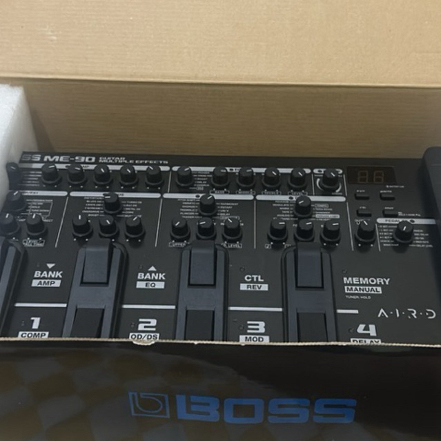 BOSS ME 90 efek gitar