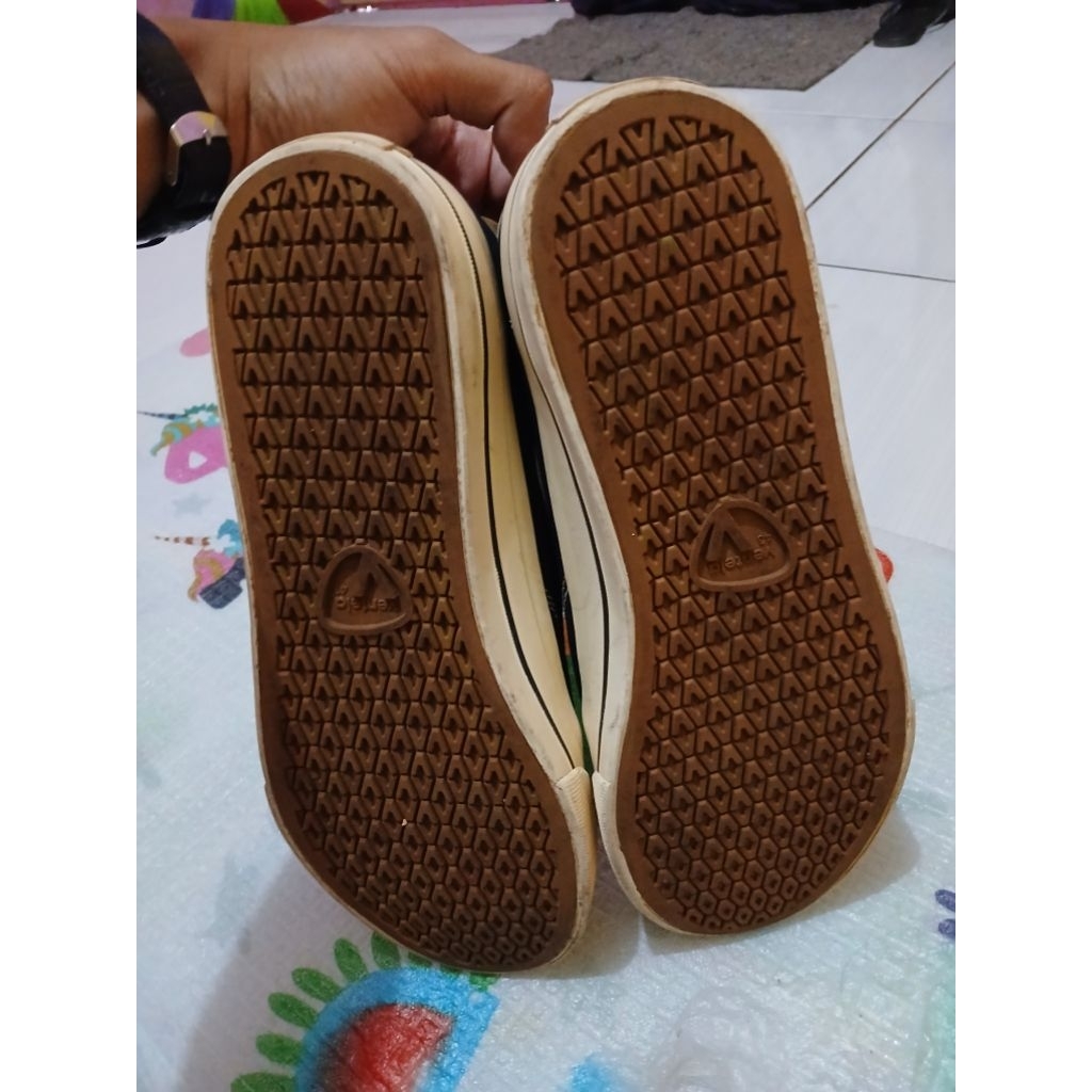 Sepatu ventela ori second like new