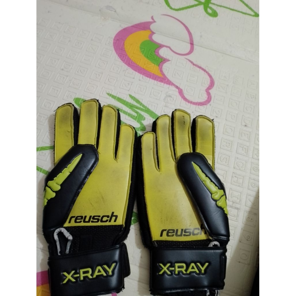 Reusch Hijau sarung tangan kiper