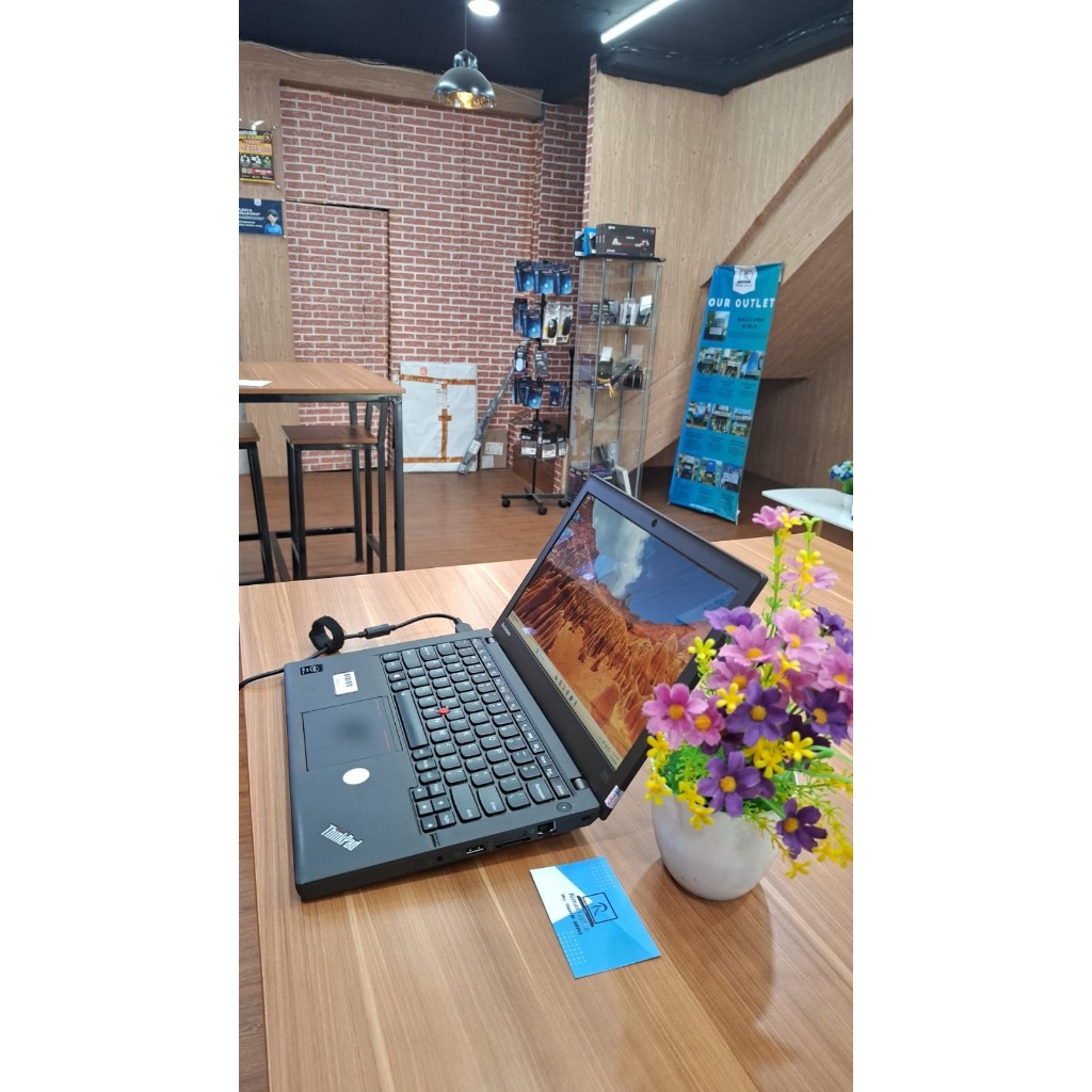 LENOVO THINKPAD X240  Intel Core i7 Gen 4