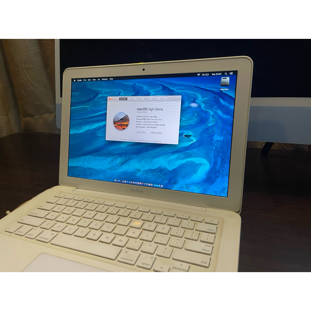 Macbook White 4/500gb