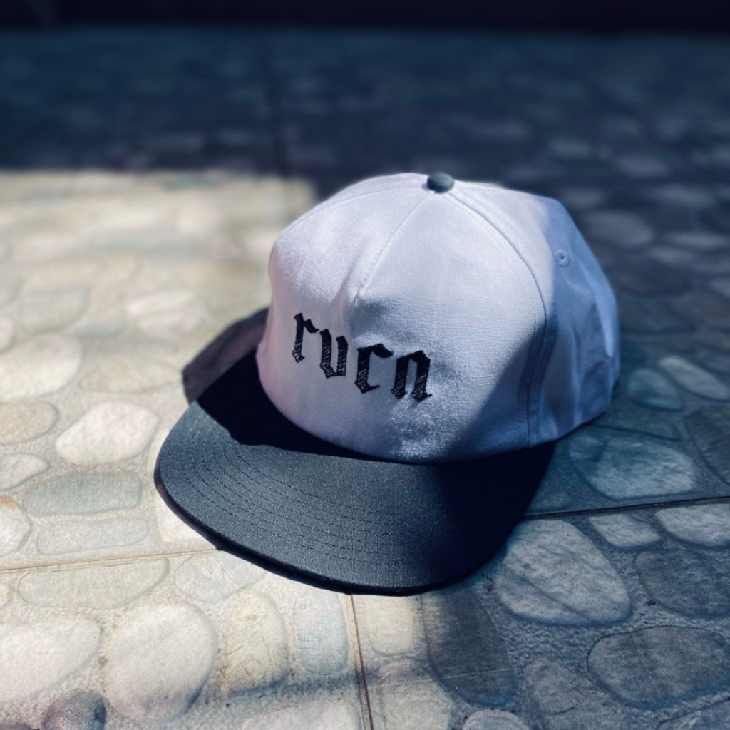 RVCA Topi Lynes RVCA Snapback White