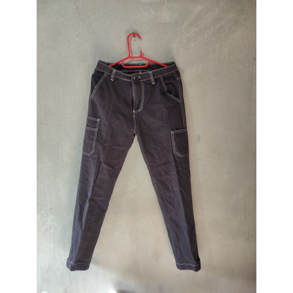 Preloved celana cargo