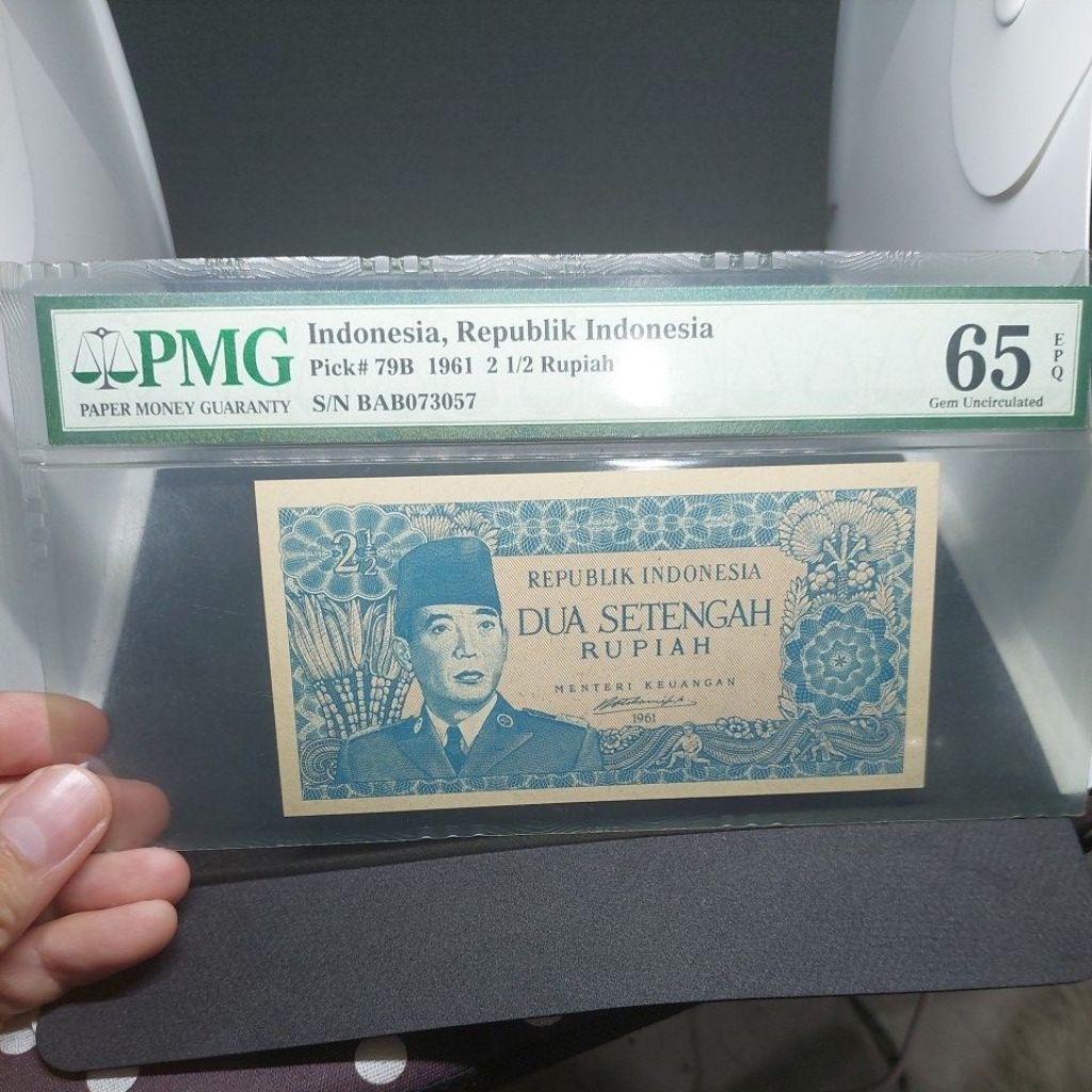 Numismatik UKI Rp Dua Setengah Sukarno Borneo PMG 65 EPQ