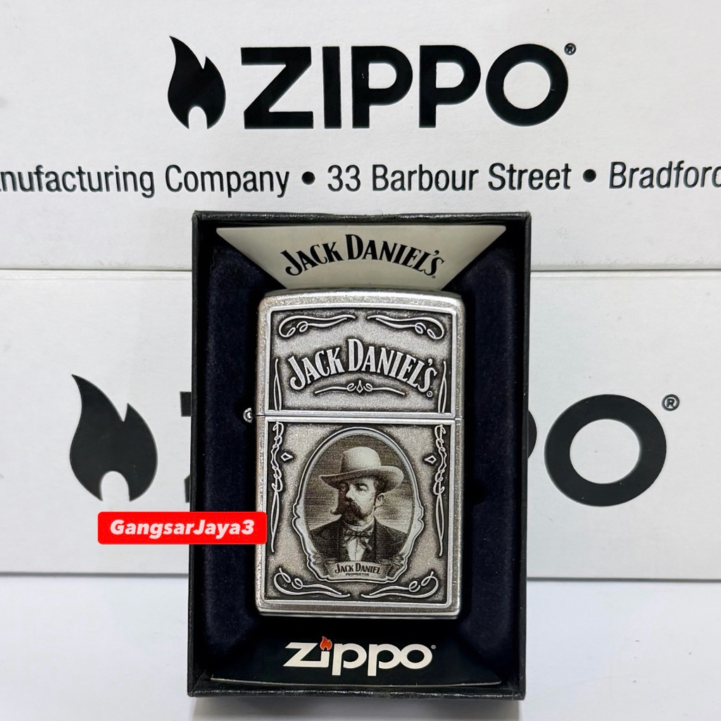 korek zippo original USA  28343 Jack Daniels Portrait  Emblem Street Chrome Case E12 (mei 2012) Inse