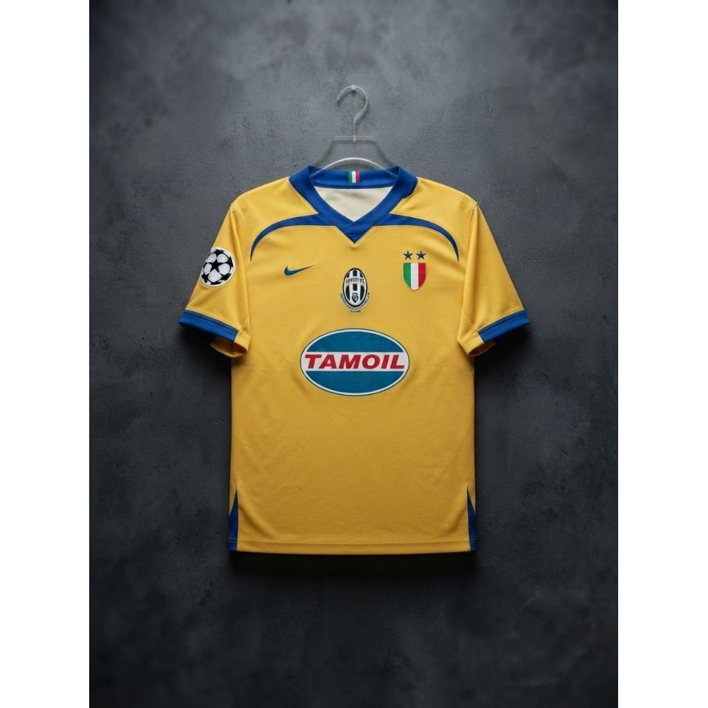 jersey third Juventus musim 2005-2006