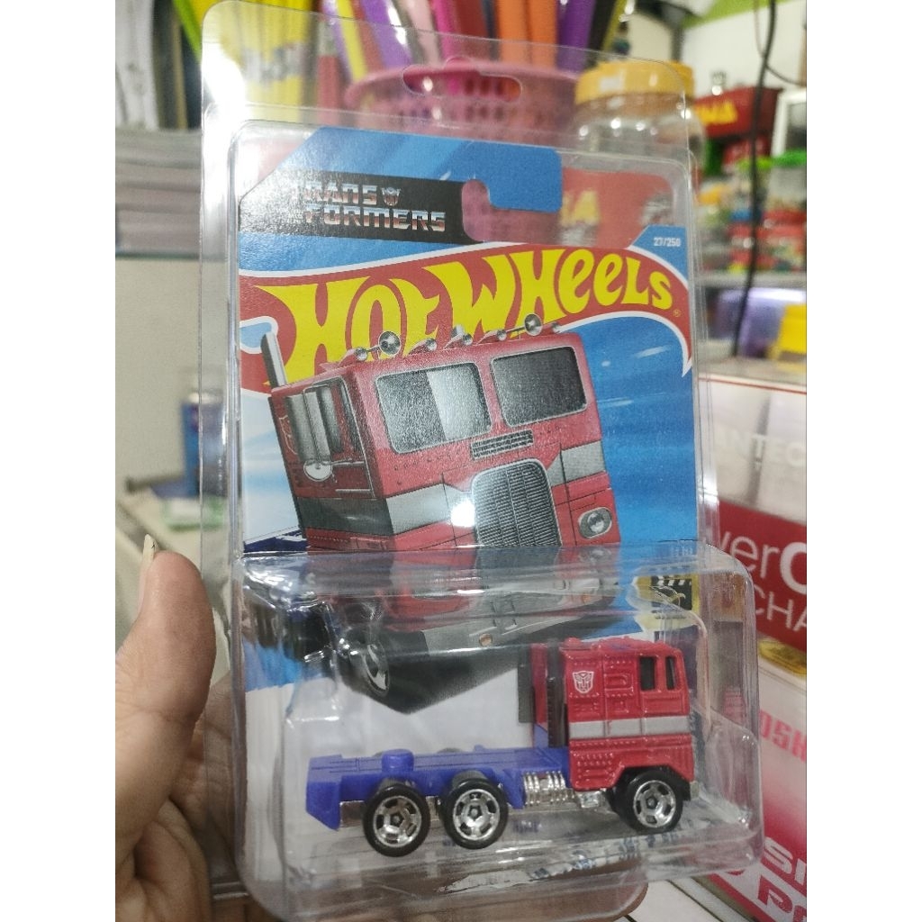 Hotwheels Optimus Prime