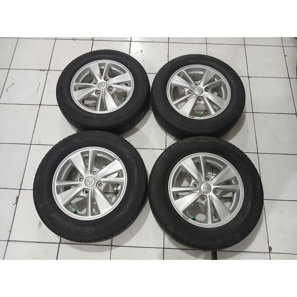 DIJUAL VELG SECOND COPOTAN MOBIL STD AVANZA VELOZ RING 15 PCD 4X114 + BAN
