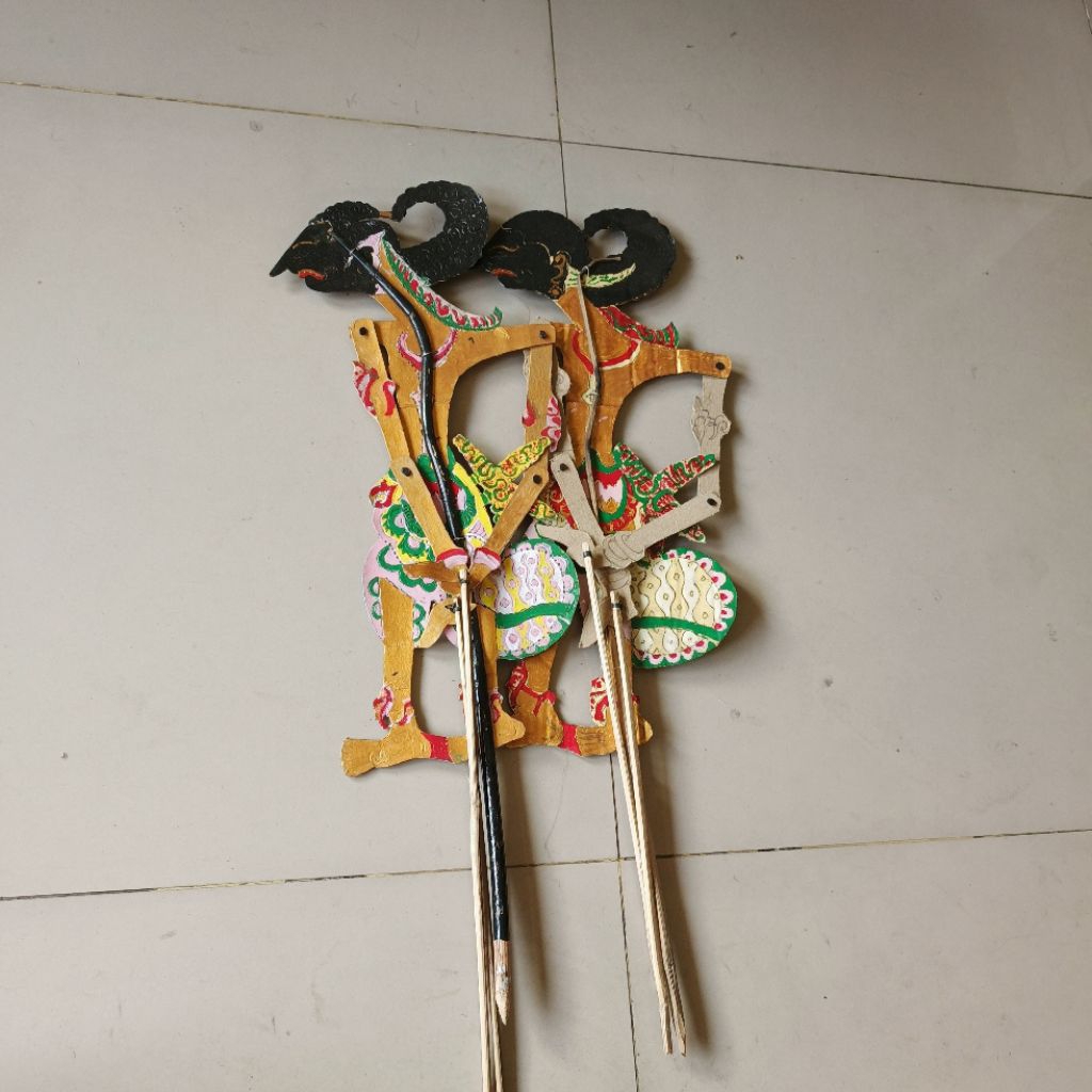 Wayang tokoh Nakula Dan Sadewa