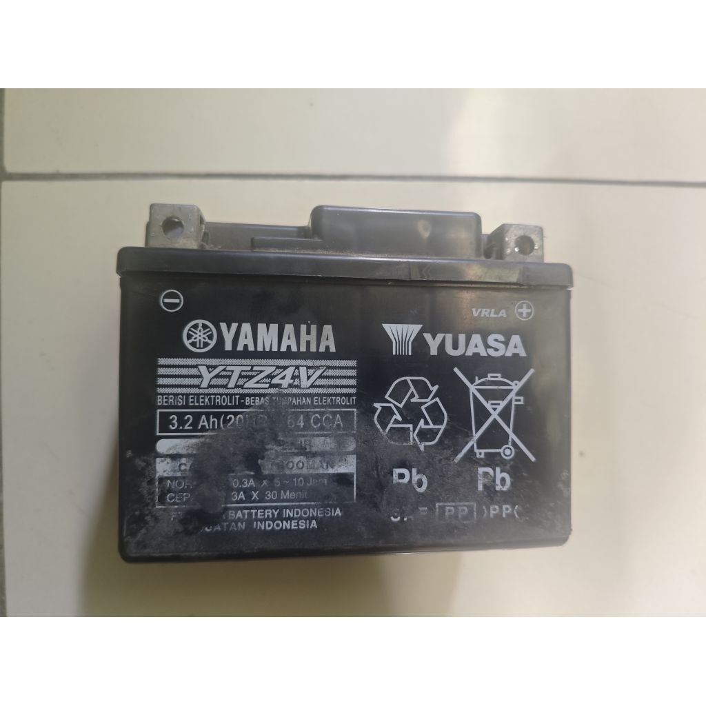Aki Motor Yuasa YTZ4V Second Bekas 12V 3.2Ah Maintenance Free