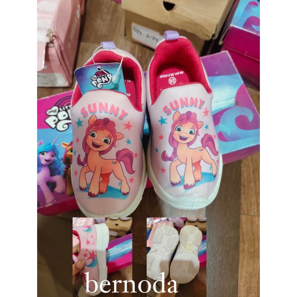 sepatu anak reject cewek
