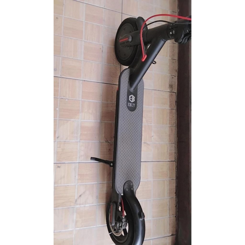 EBUY SKUTER ELEKTRIK 8,5 INCI / FOLDABLE SMART ELECTRIC SCOOTER MASA PAKAI BATERAI 30 KM / SKUTER EL