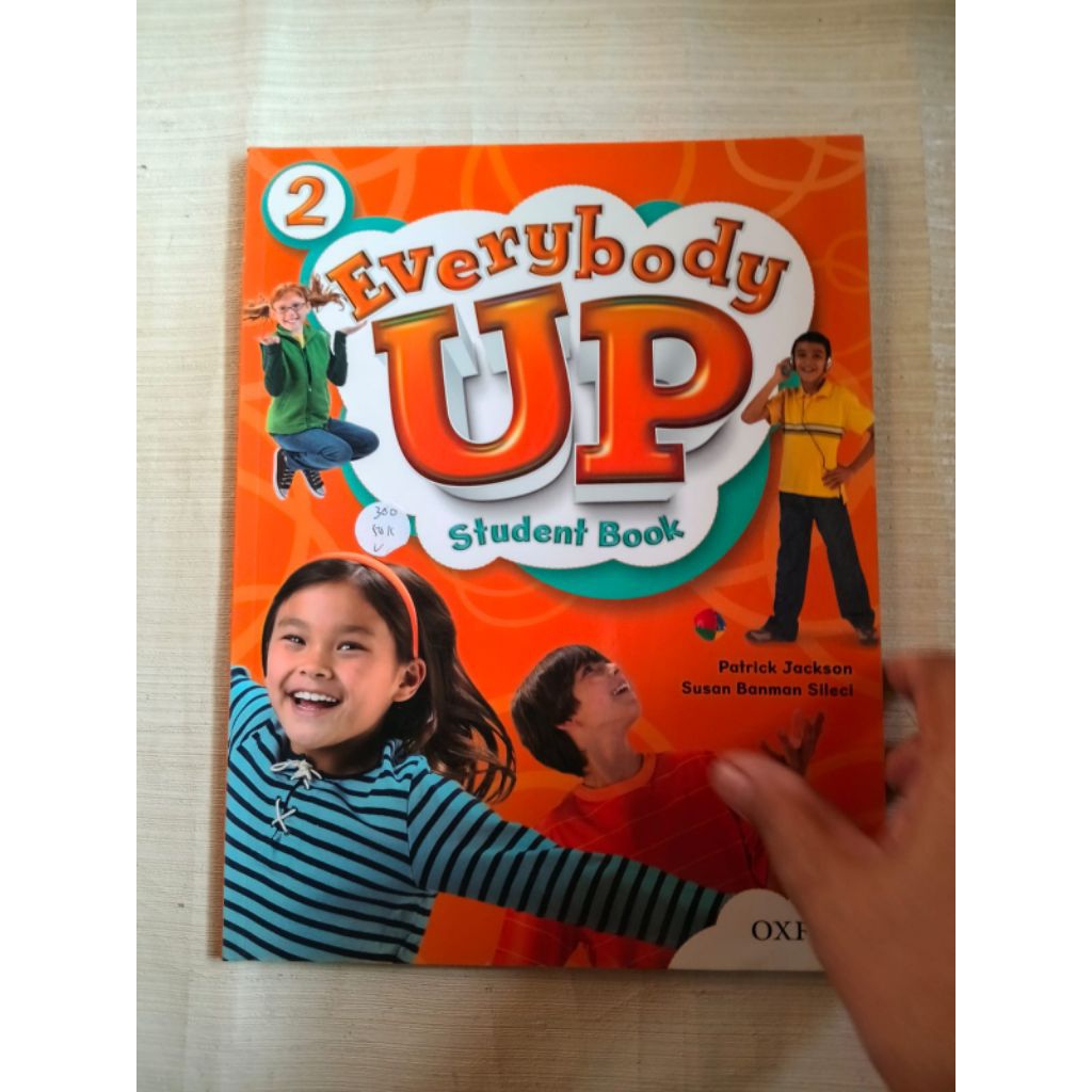 Everybody Up 2 student book