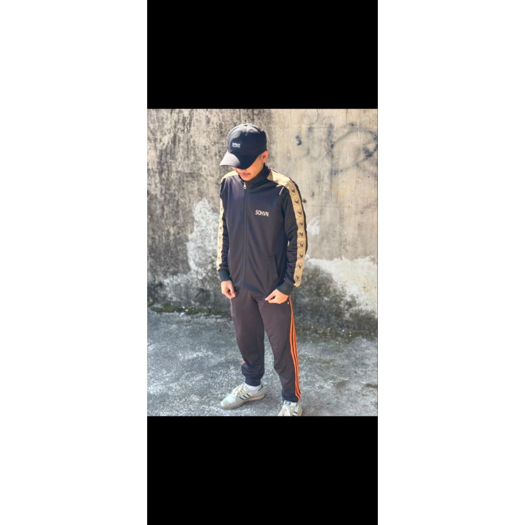 topi mall 6