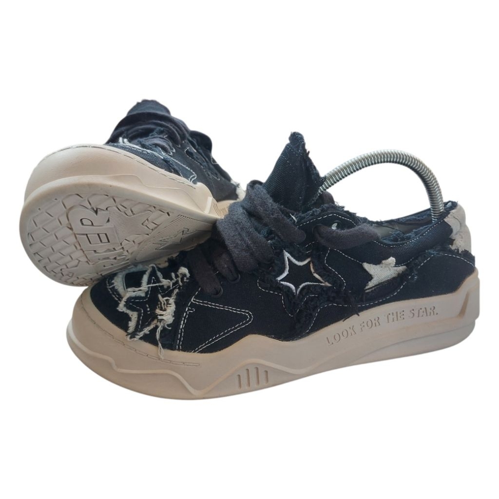 Sepatu Second Starter original 42