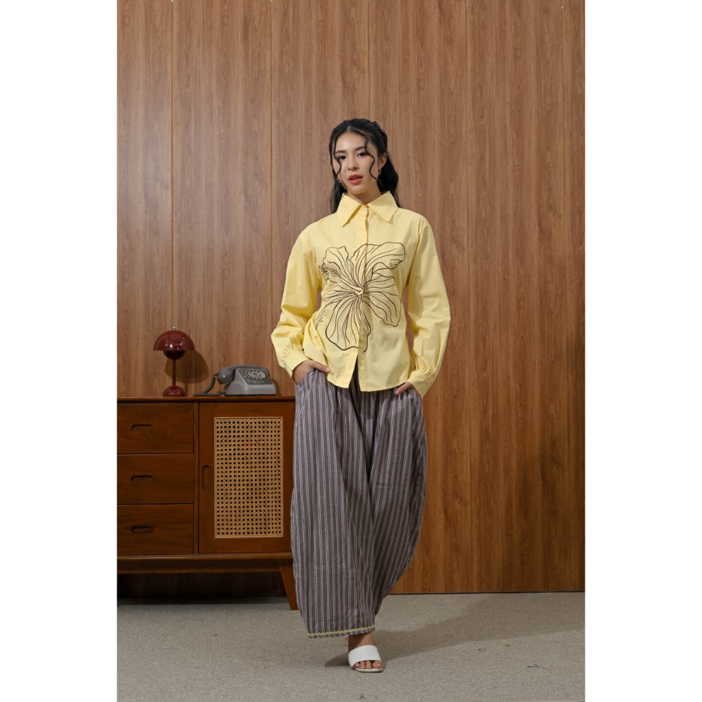 TUXI PANTS BY CATCHI I BARREL PANTS WANITA DENGAN DETAILS BAGIAN BAWAH SUPER GEMAS
