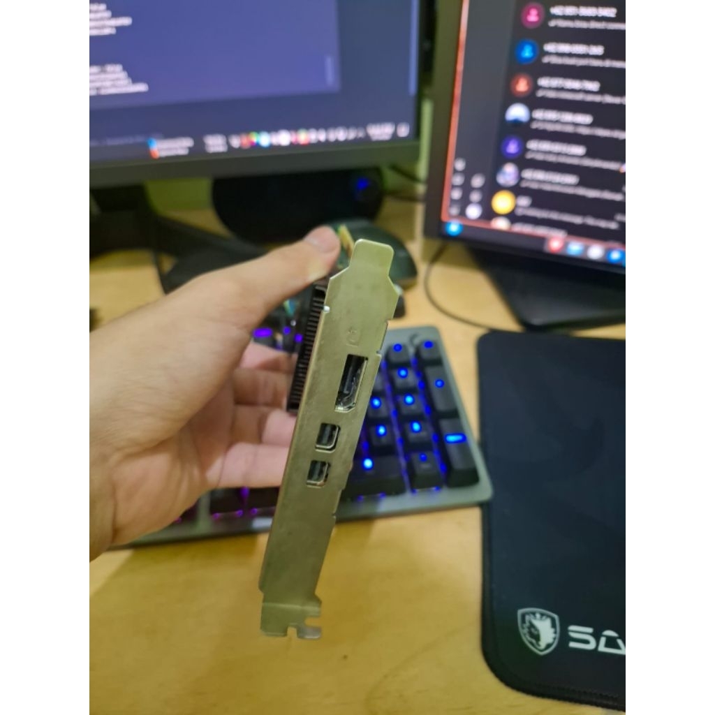 AMD Radeon RX 550 4GB GDDR5 Low Profile | 1 DP + 2 Mini DisplayPort | VGA Gaming Bekas Normal