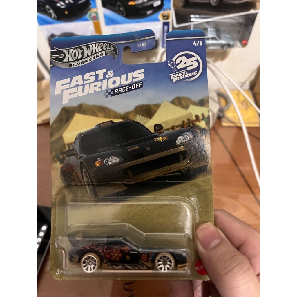 Suki item FF lumpur S2000