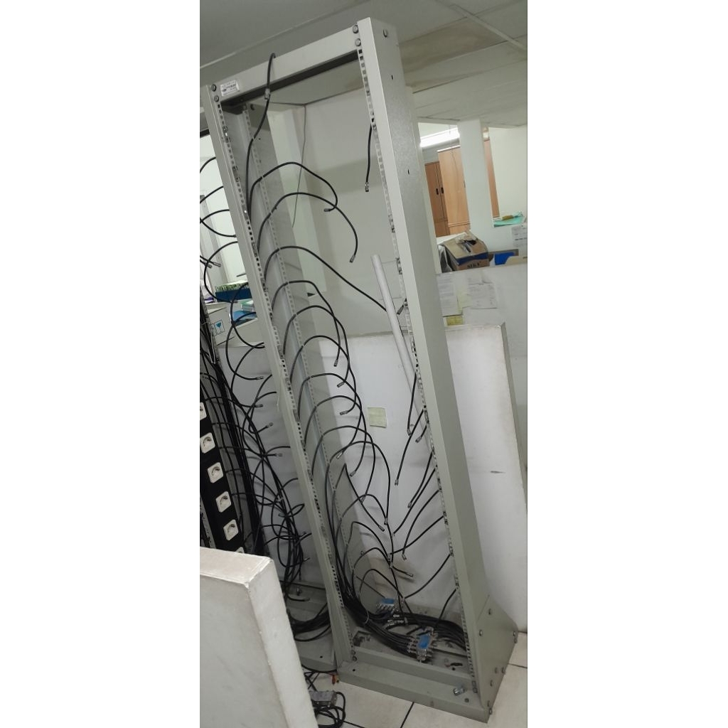 rak server stand 42U