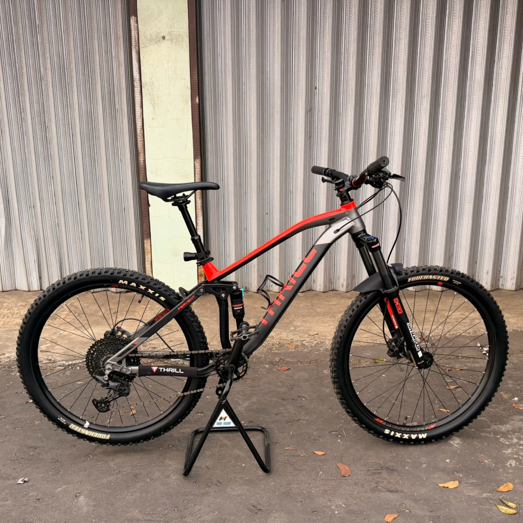 Sepeda MTB Fullsus XC Thrill Fervent T140 Elite 27.5 Black Red Size M Upgrade