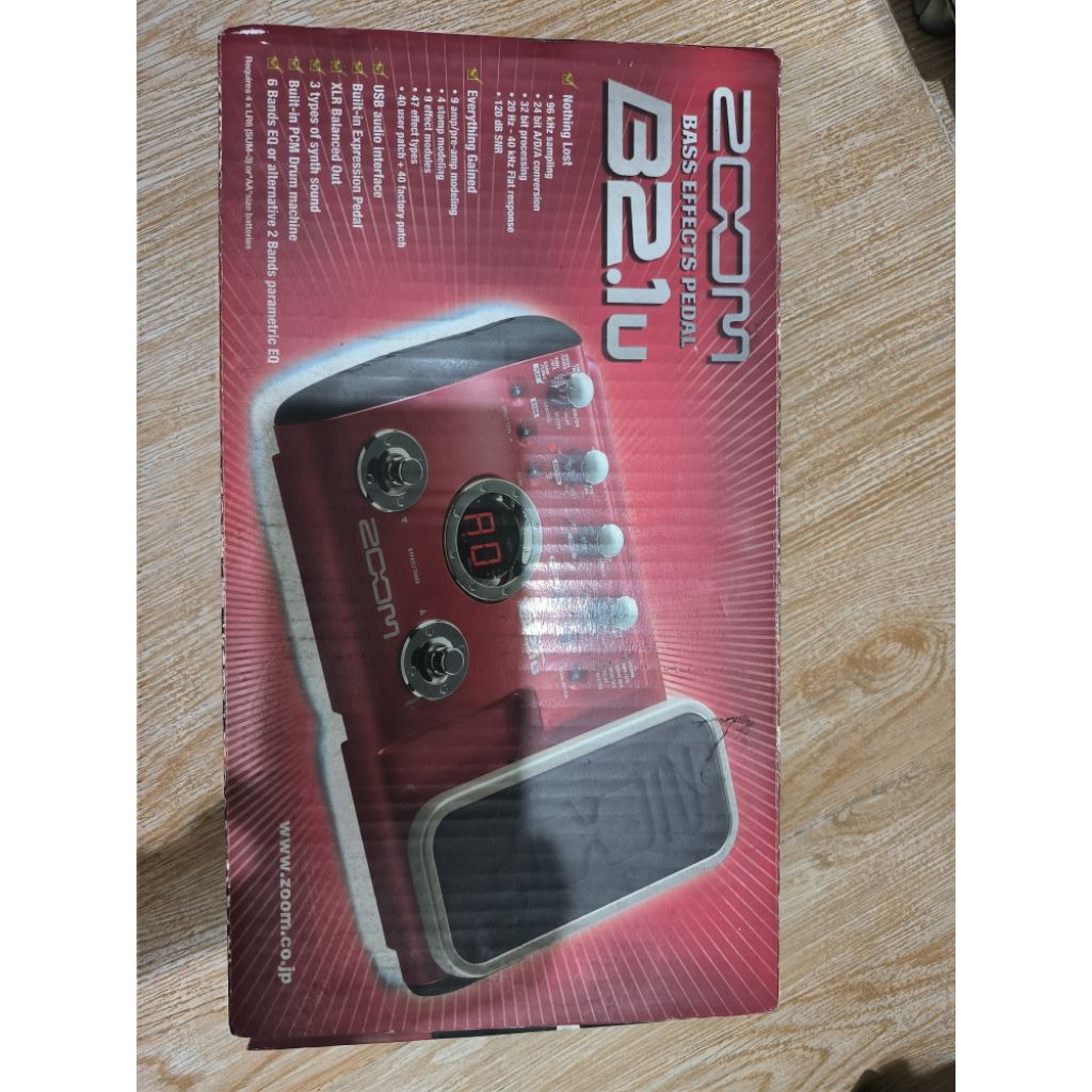 Efek Bass BASS EFEK PEDAL ZOOM B2.1