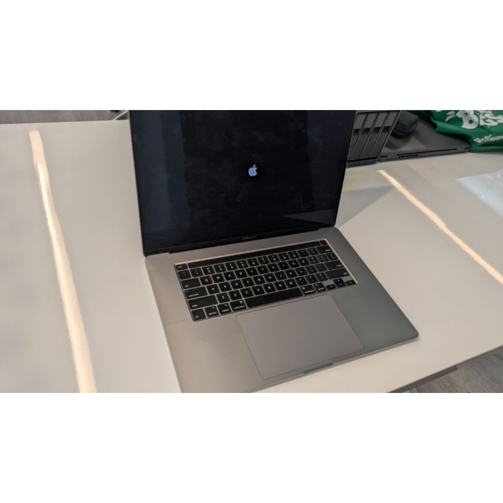 Macbook Pro 2019 Intel CTO RAM 64GB Storage 1 TB